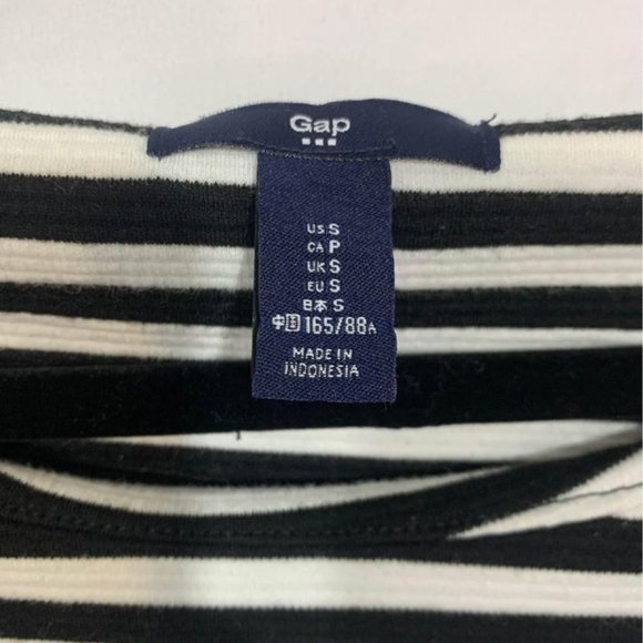 GAP woman’s black and white striped dress. Sheath dress. Size small. New… - Picture 2 of 6